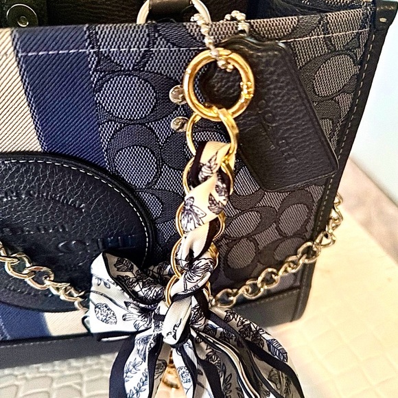 Elegant Coach Navy Blue Dempsey Signature Satchel and Wallet Set - Picture 3 of 9